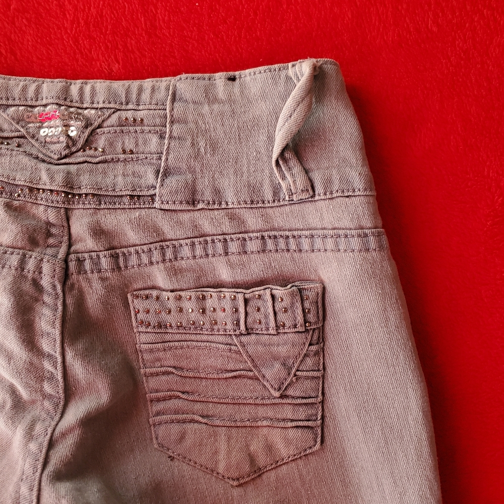 Light wash skinny jeans